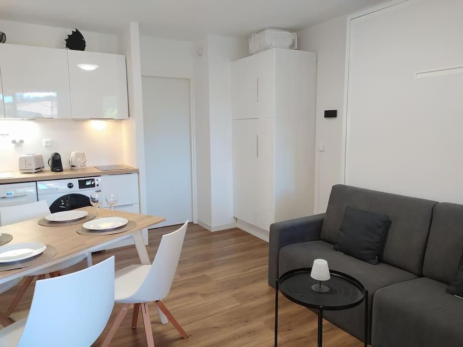 Apartmán Ideal Saint Raphael Piscine Clim Parking Exteriér fotografie